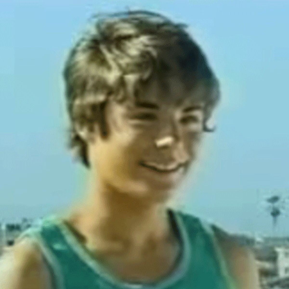Watch Zac Efron Search For Love On Mtv S Room Raiders E